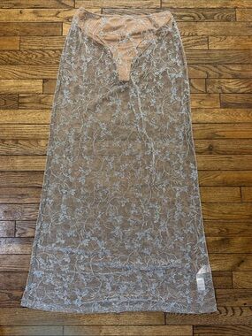 PrettyLittleThing Nude Shimmery Sheer Skirt w/ Snap Closure Bottoms NEW